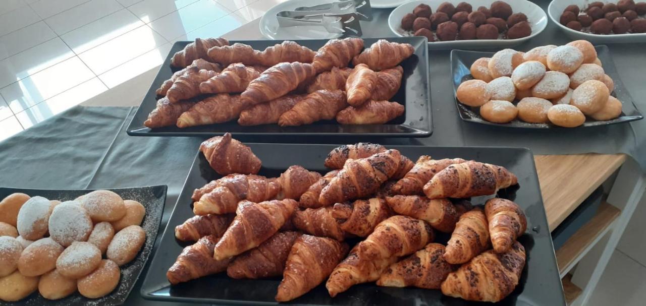 Hotel Palatinum ميتابونتو المظهر الخارجي الصورة