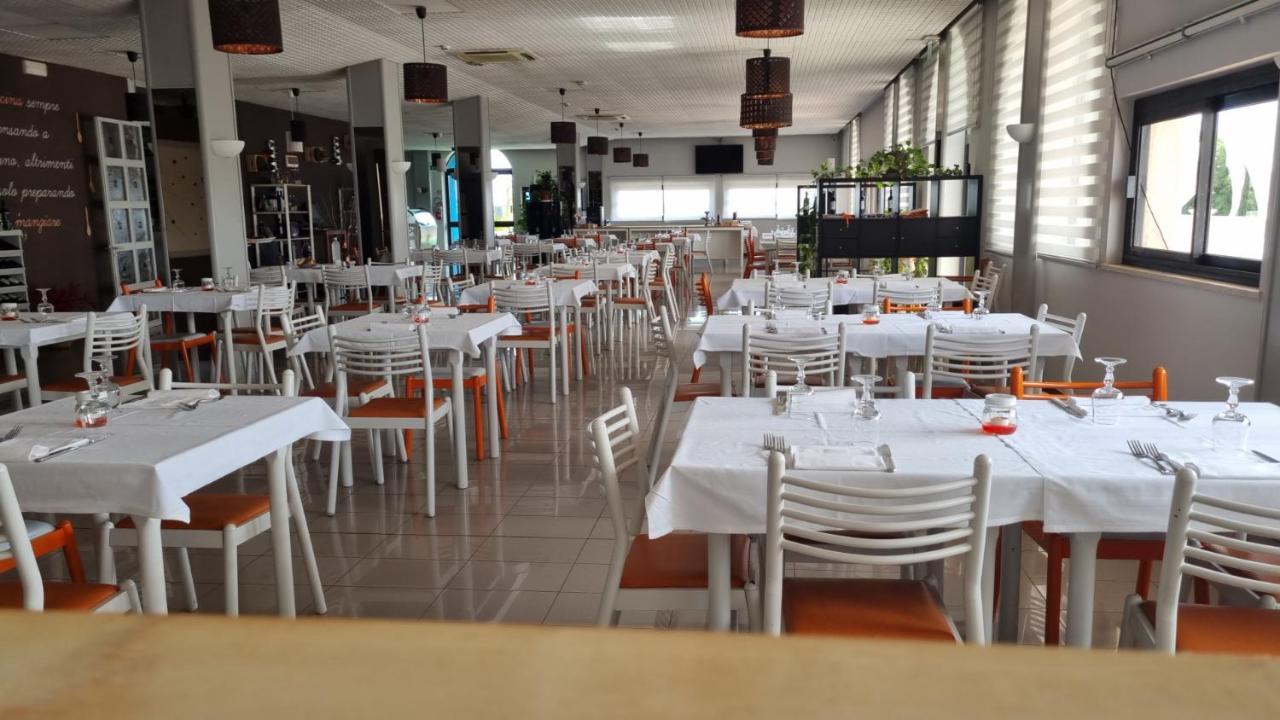 Hotel Palatinum ميتابونتو المظهر الخارجي الصورة