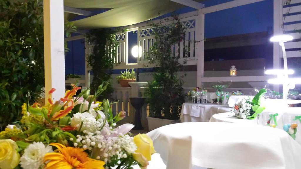 Hotel Palatinum ميتابونتو المظهر الخارجي الصورة