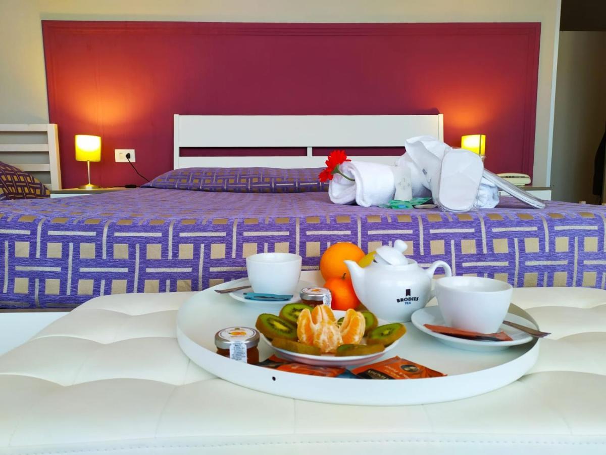 Hotel Palatinum ميتابونتو المظهر الخارجي الصورة